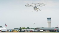 Dikutip dari berbagai sumber, Microsoft bukan cuma mengembangkan sistem penerbangan berbasis cloud. Mereka juga akan membangun sistem operasi yang nantinya akan digunakan oleh taksi-taksi terbang Volocopter. (FOTO: Autoevolution/Microsoft/Volocopter)