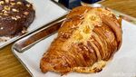 Lagi Hits! Bakery Ini Punya Croissant Jasuke dan Roti Bloeder Enak