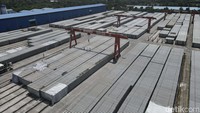 Pabrik ini merupakan tempat produksi bantalan rel untuk Kereta Cepat Jakarta-Bandung.