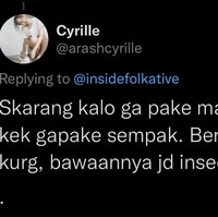 Memang susah sih melepaskan kalau sudah terlanjur terbiasa. Kayak alasan yang satu ini nih, kalau di lepas jadi berasa seperti tidak pakai dalaman, bikin insecure. Foto: Twitter