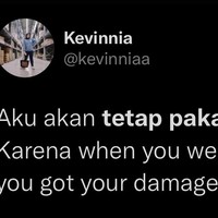 Kalau pakai masker jadi lebih bisa membuat lawan jenis terpikat dan terpesona kayaknya. Makanya walaupun sudah diperbolehkan lepas, tetap ngotot ingin pakai masker supaya pesonanya nggak hilang. Foto: Twitter