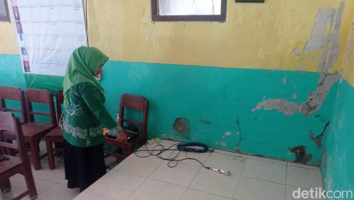 Aula KUA Sukodadi tempat ditemukannya seorang pemuda terbujur kaku