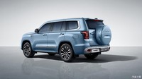 BJ60 memiliki panjang 5.020 mm, lebar 1.925 mm, dan tinggi 1.955 mm, dengan jarak sumbu roda 2.820 mm. Angka-angka itu membuatnya sedikit lebih panjang dari Toyota Land Cruiser Series 300. Foto: BAIC