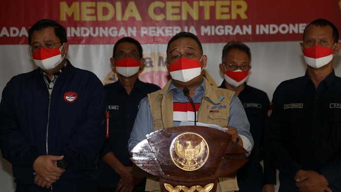 Badan Pelindungan Pekerja Migran Indonesia (BP2MI) mengungkap praktik pemalsuan keabsahan dokumen terkait biaya penempatan calon pekerja migran Indonesia (PMI) tujuan Taiwan.