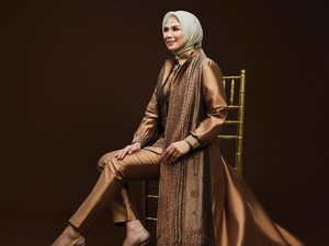 Kenal Lebih Dekat Nina Nugroho, Desainer Baju Office Look untuk Muslimah