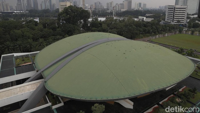 DPR Anggarkan Rp 4,5 Miliar Untuk Perbaikan Gedung Kura-kura Suasana dome Gedung Nusantara DPR atau Gedung Kura-Kura di Kompleks Parlemen, Senayan, Jakarta, Kamis (19/5/2022).