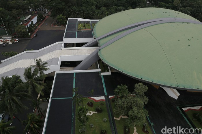 Suasana dome Gedung Nusantara DPR atau Gedung Kura-Kura di Kompleks Parlemen, Senayan, Jakarta, Kamis (19/5/2022).
