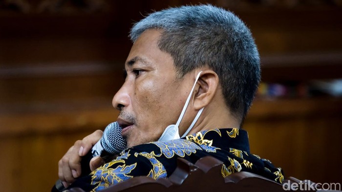 Irjen Napoleon Bonaparte kembali menjalani sidang kasus penganiayaan terhadap M Kace. Sidang menghadirkan M Kace sebagai saksi korban.
