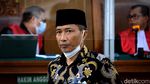 Ekspresi M Kace Saat Bersaksi di Sidang Irjen Napoleon