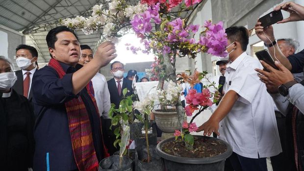 foto/ Menteri BUMN Erick Thohir dalam kunjungan kerja di Kabupaten Tapanuli Utara, Sumatra Utara, Kamis (19/5/2022)