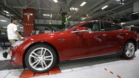 Pabrik-pabrik Tesla tersebut dilengkapi dengan teknologi canggih.  Foto: AP/Jeff Chiu