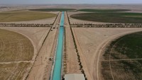 Kekeringan dan suhu ekstrim mengeringkan lahan pertanian dan membuat sebagian besar wilayah Irak hampir tidak dapat dihuni selama bulan-bulan pada  musim panas. Negara ini mencatat rekor suhu setidaknya 52 derajat Celcius dalam beberapa tahun terakhir.