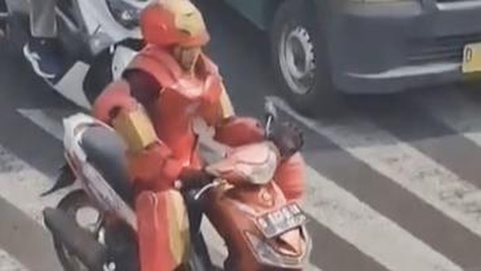 Iron Man kena tegur petugas