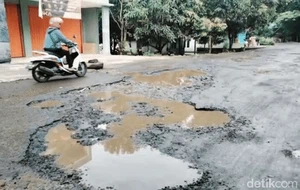 Janji Ridwan Kamil soal Jalan Rusak Cianjur Ditagih Mahasiswa