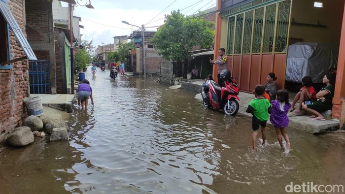 Lokasi seorang pria di Semarang tertemmbak saat lerai keributan pada Rabu (18/5/2022).