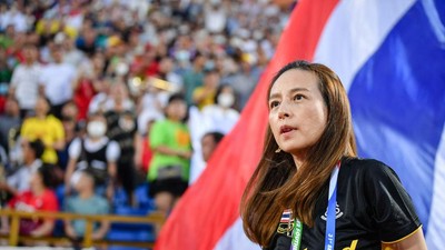 Foto Madame Pang Setia Temani Timnas Thailand