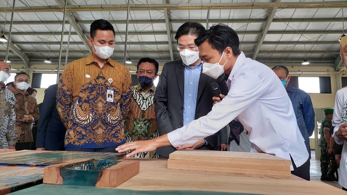Menkeu Singapura dan Bupati Kendal