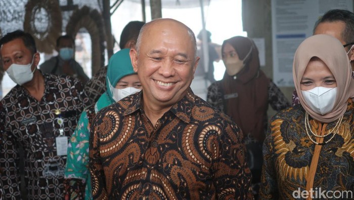 Menteri Koperasi dan Usaha Kecil Menengah (UKM) Teten Masduki di Bantul, Kamis (19/5/2022)