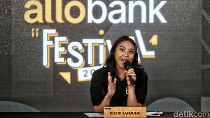 Ultimate Shareholder Allo Bank Indonesia, Chairul Tanjung, mengenalkan Dirut Allo Bank Indra Utoyo. Allo Bank rencananya akan resmi diluncurkan ke publik besok.