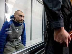 Momen Tentara Rusia Diadili Atas Kejahatan Perang di Ukraina