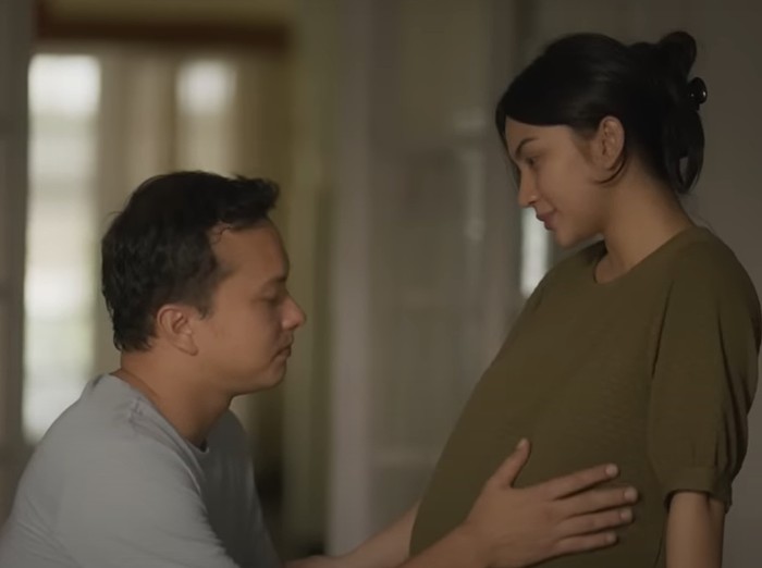Nicholas Saputra dan Ariel Tatum di Film Sayap Sayap Patah