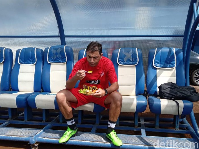 Pelatih Arema FC Eduardo Almeida