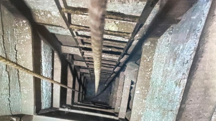Penampakan Jalur Narkoba Bawah Tanah Meksiko-AS A photograph shows the inside of a cross-border tunnel between Mexico and the U.S. after the announcement of the discovery of subterranean tunnel inside a warehouse in San Diego, California, U.S., May 16, 2022. Department of Homeland Security/Handout via REUTERS ATTENTION EDITORS - THIS IMAGE HAS BEEN SUPPLIED BY A THIRD PARTY