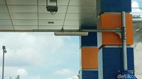 Melalui penerapan transaksi nirsentuh MLFF tentunya memiliki manfaat sangat besar karena bisa menghilangkan waktu antrian menjadi nol (0) detik. Sebelumnya dengan penggunaan uang elektronik (e-Toll) juga telah mengurangi waktu transaksi maksimal 5 detik.