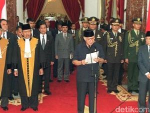 Mengenang Reformasi 21 Mei, Apa yang Terjadi Saat Itu?