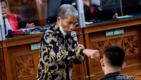Untuk diketahui, M Kace hadir sebagai saksi korban dalam sidang kasus penganiayaan.