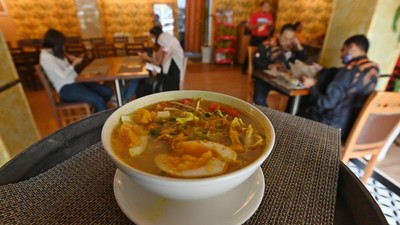 Restoran Batavia, Satu-satunya Tempat Makan Menu Indonesia di Hanoi