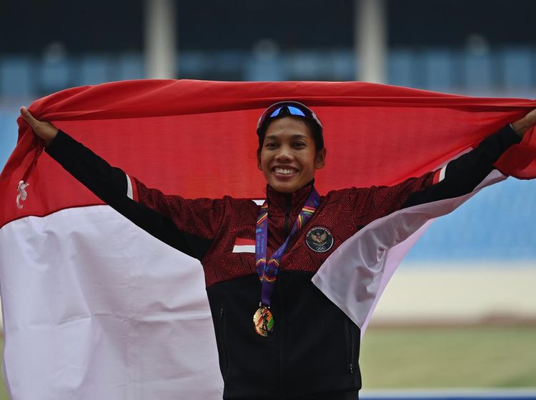 Semringahnya Pelari Indonesia Raih Emas di SEA Games Vietnam