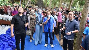 Ke Pantai Watu Bale, Syarief Hasan: Bisa Mendunia dan Banyak Wisatawan