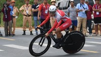 Selain Eko Yuli, Indonesia juga meraih medali emas melalui pesepeda Ayustina Delia Priatna. (Aditya Putra/Antara Foto).  