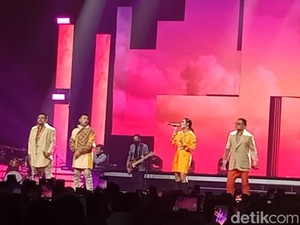 Istora Senayan Baper! Kahitna dan Raisa Kenang Mantan Terindah
