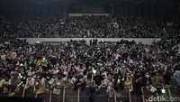 NCTzen sudah menempati posisi paling strategis mereka di Istora Senayan. (Foto: Hanif/detikcom) 