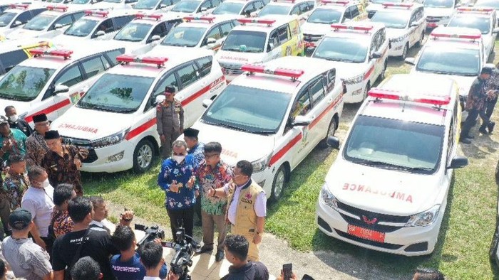 Ambulans dihadirkan di lapangan Pelajar Foto: Raja Adil Siregar/detikSumut