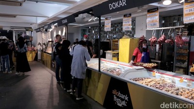 Tak Cuma Musik, Jajanan dan Makanan Enak Ramaikan Allo Bank Fest