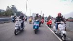 Keliling Bandung Naik Vespa Listrik, Seru Euy...