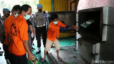 238 Kg Sabu dan 121 Kg Ganja Dimusnahkan