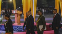  Presiden terpilih Timor Leste Jose Ramos Horta (tengah) tiba pada acara Pelantikan Presiden Timor Leste di Tasi-Tolu, Dili, Timor Leste, Kamis (19/5/2022) malam.