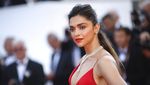 Red Hot Deepika Padukone!