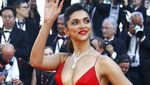Red Hot Deepika Padukone!
