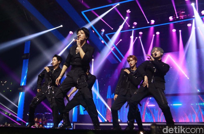 NCT Dream akhirnya tampil di Allo Bank Festival 2022. Boyband SM Entertainment menggemparkan para NCTzen.