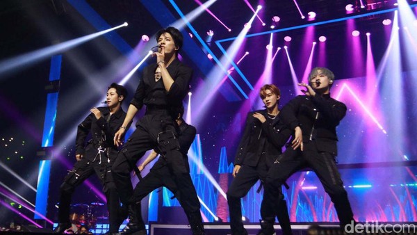 Melihat Lagi Aksi Panggung NCT Dream di Allo Bank Festival