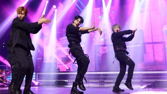 Gempar! NCT Dream Bikin Histeris NCTzen NCT Dream akhirnya tampil di Allo Bank Festival 2022. Boyband SM Entertainment menggemparkan para NCTzen.