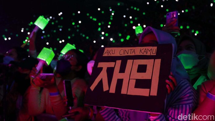 Gempar! NCT Dream Bikin Histeris NCTzen NCT Dream akhirnya tampil di Allo Bank Festival 2022. Boyband SM Entertainment menggemparkan para NCTzen.