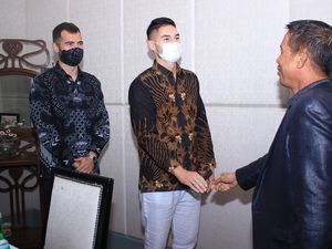 Komisi III DPR RI Setujui Naturalisasi Sandy Walsh dan Jordi Amat