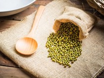 Sering Dijadikan Bubur, Ini 5 Manfaat Sehat Konsumsi Kacang Hijau