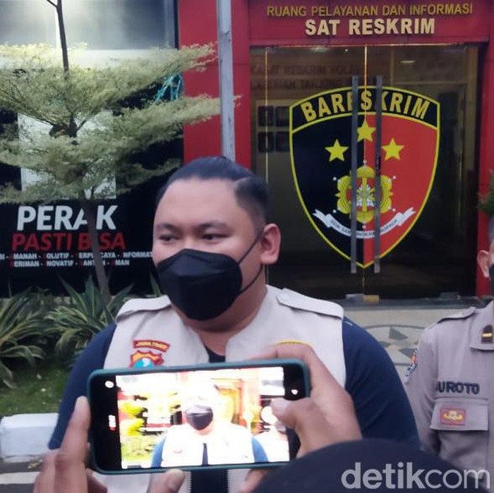 Kasatreskrim Polres Pelabuhan Tanjung Perak Surabaya AKP Arief Ryzki Wicaksana.